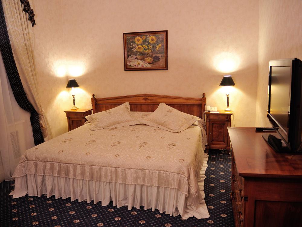 Grand Hotel Ukraine Dnipro Exterior photo