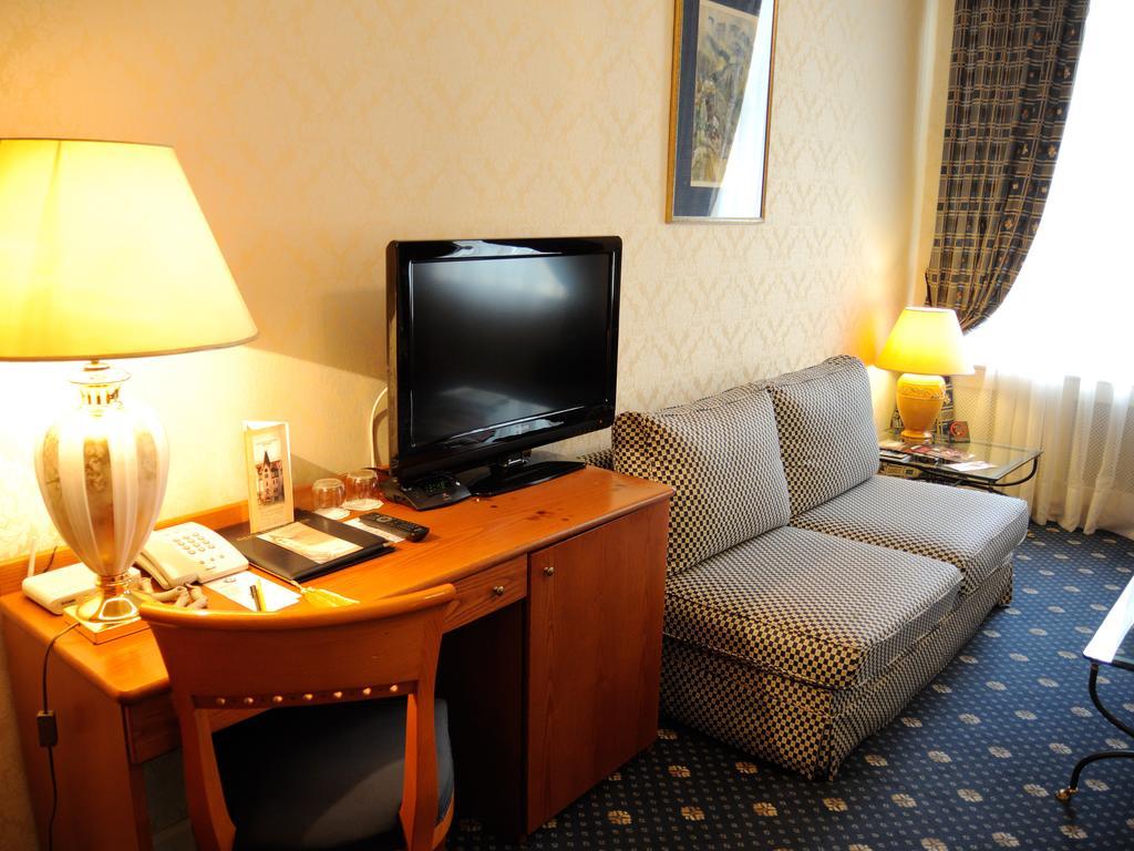 Grand Hotel Ukraine Dnipro Exterior photo