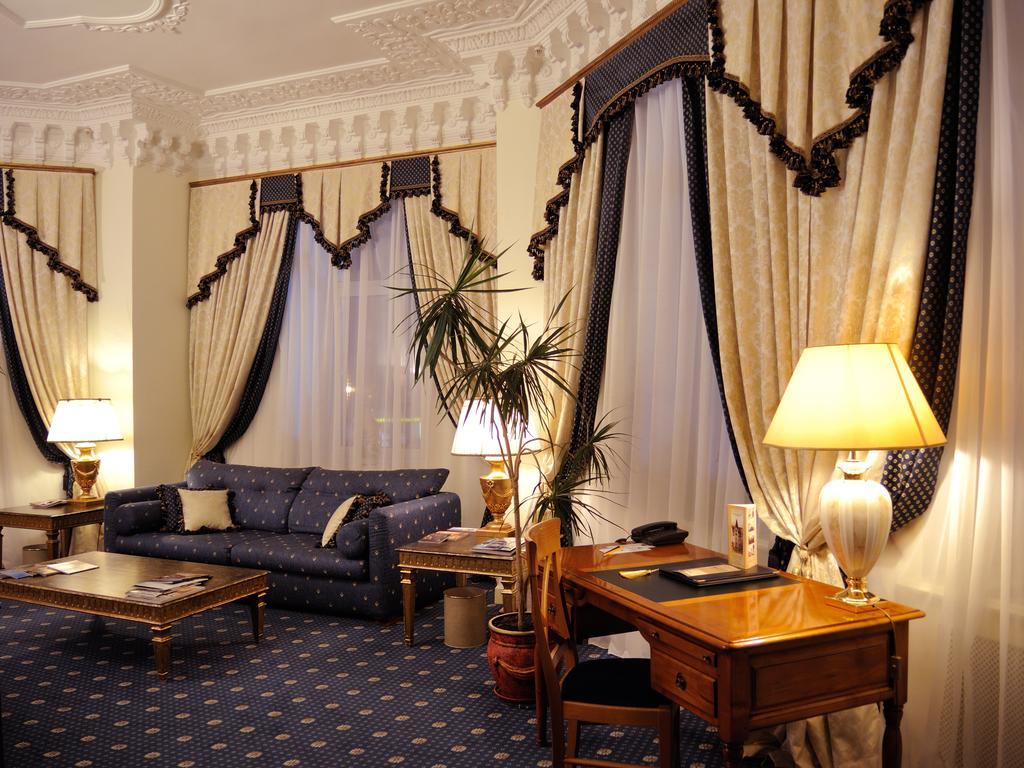 Grand Hotel Ukraine Dnipro Exterior photo