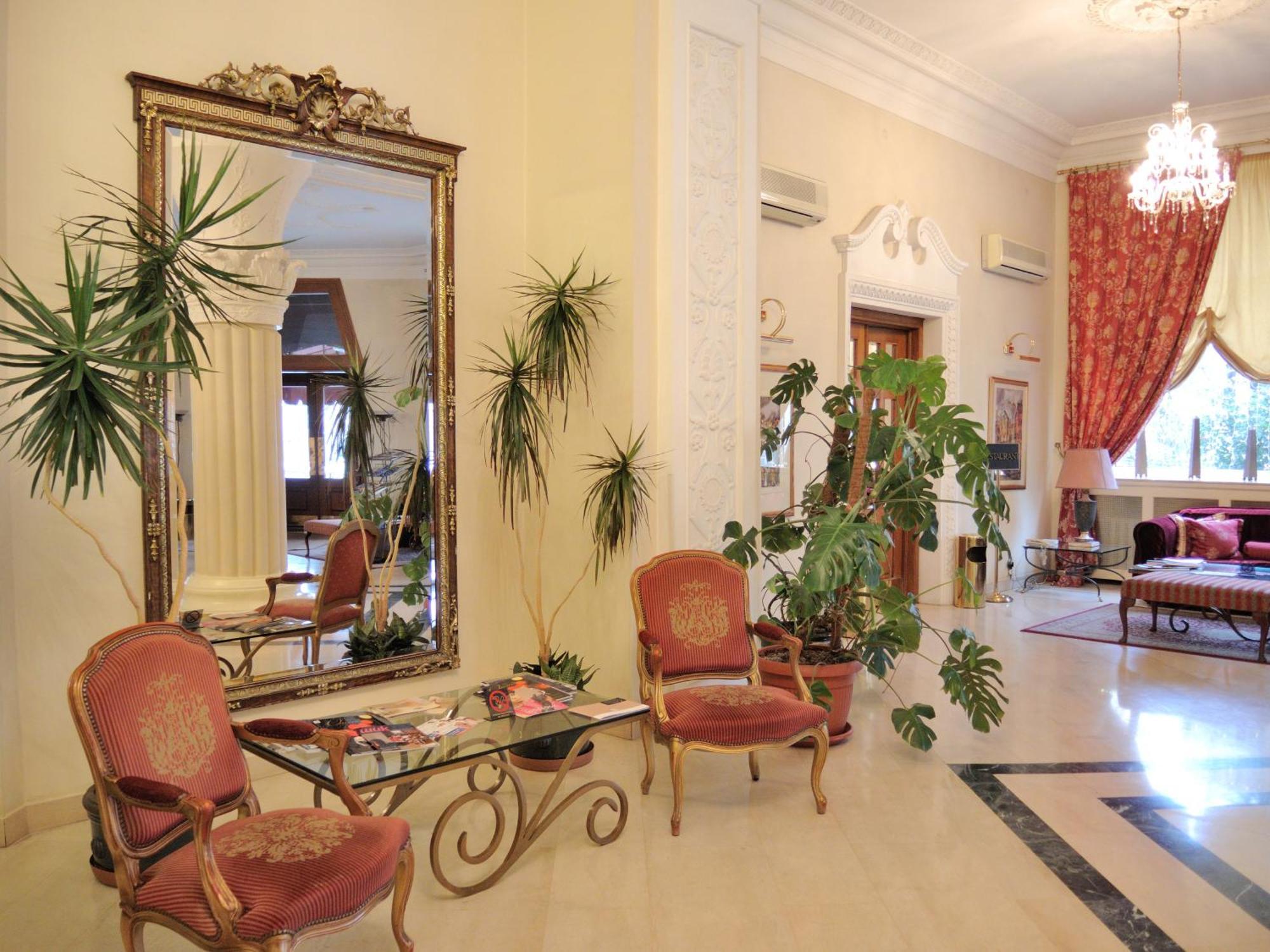 Grand Hotel Ukraine Dnipro Exterior photo