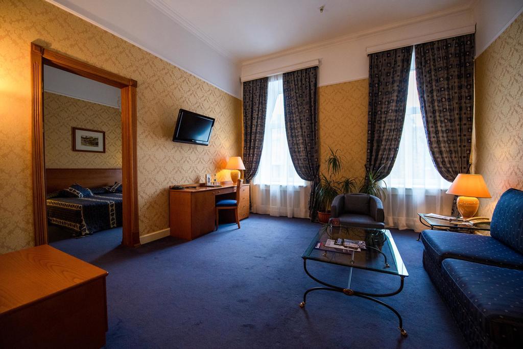 Grand Hotel Ukraine Dnipro Exterior photo
