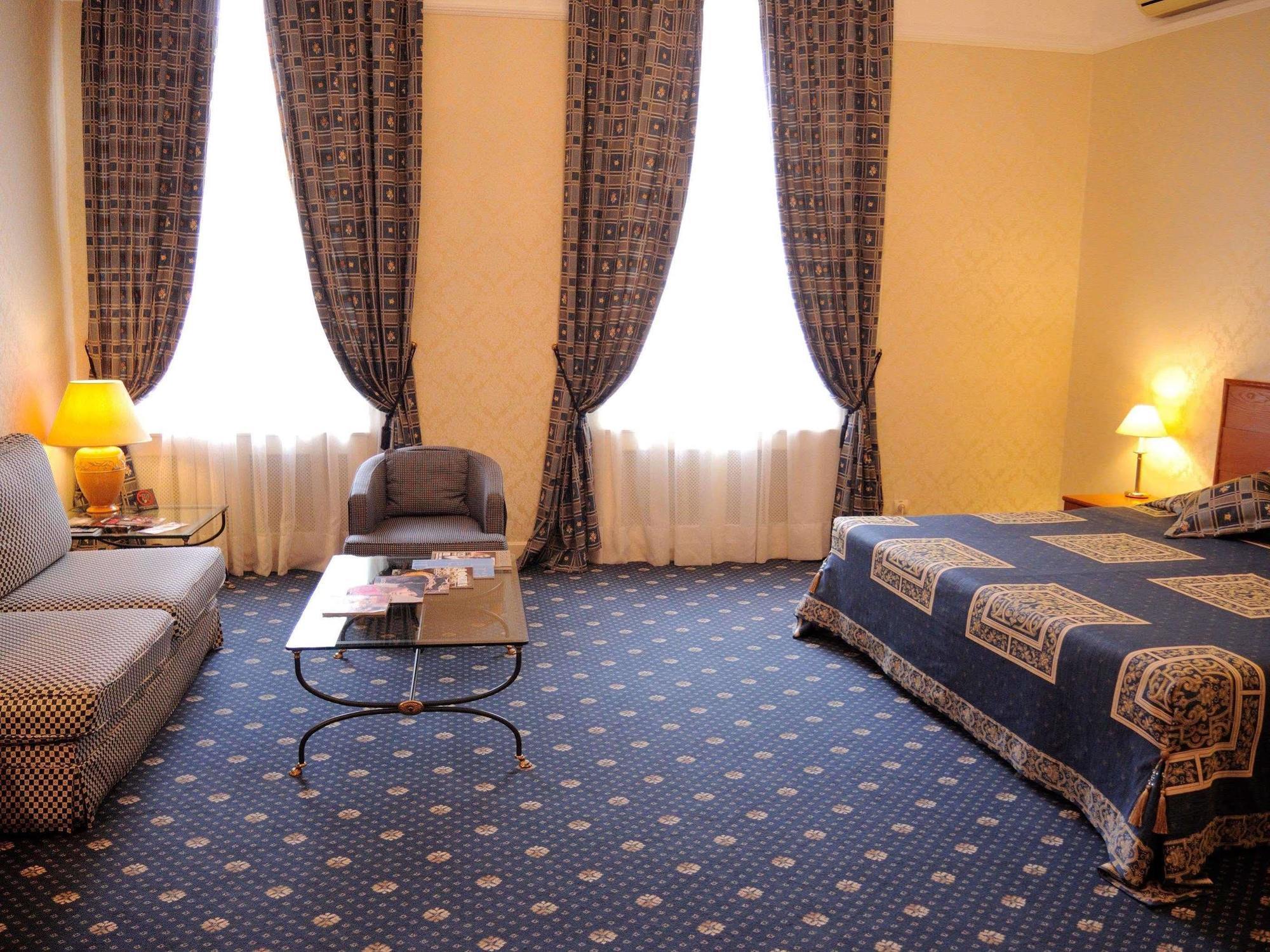 Grand Hotel Ukraine Dnipro Exterior photo
