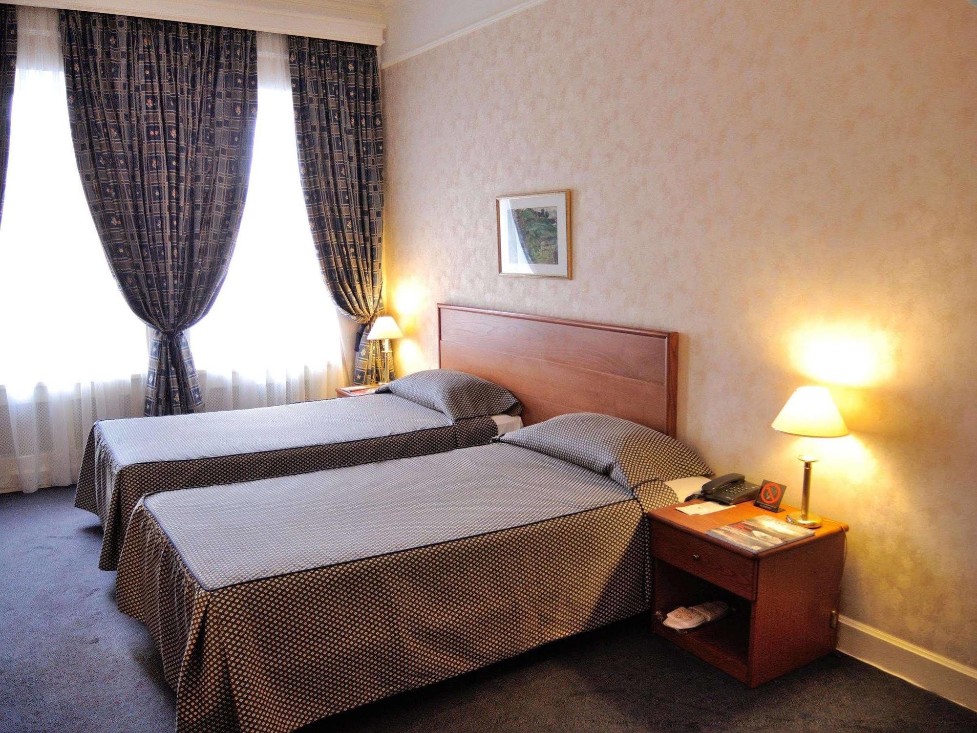 Grand Hotel Ukraine Dnipro Exterior photo